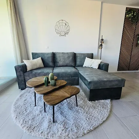 Center Walking Distance And Plaza De Naranjos Appartement *